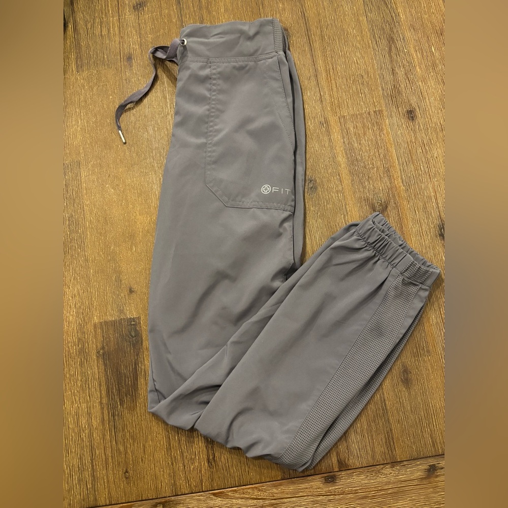 Gray women’s scrub pants